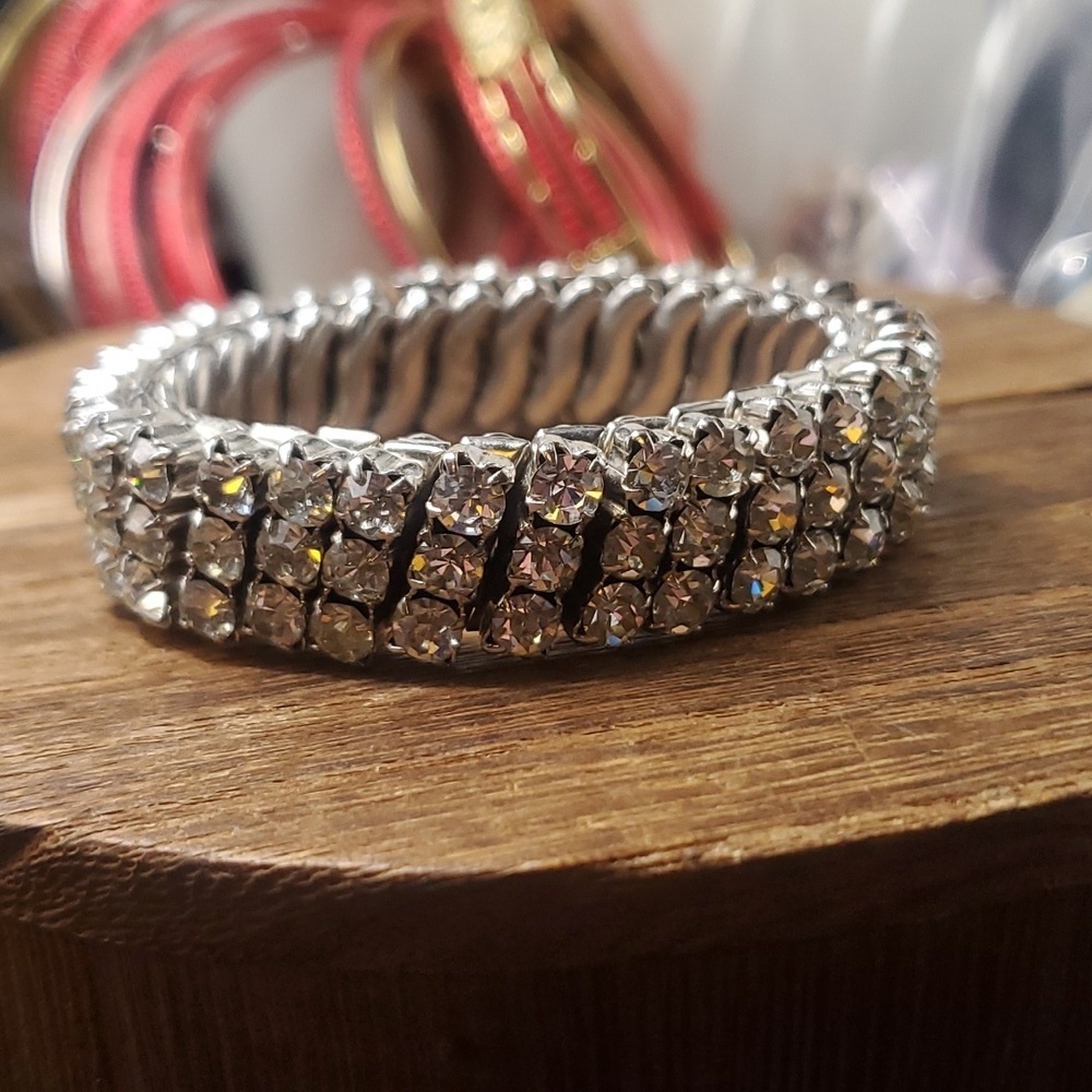 B3230 diamante‎ sweet heart bracelet world war